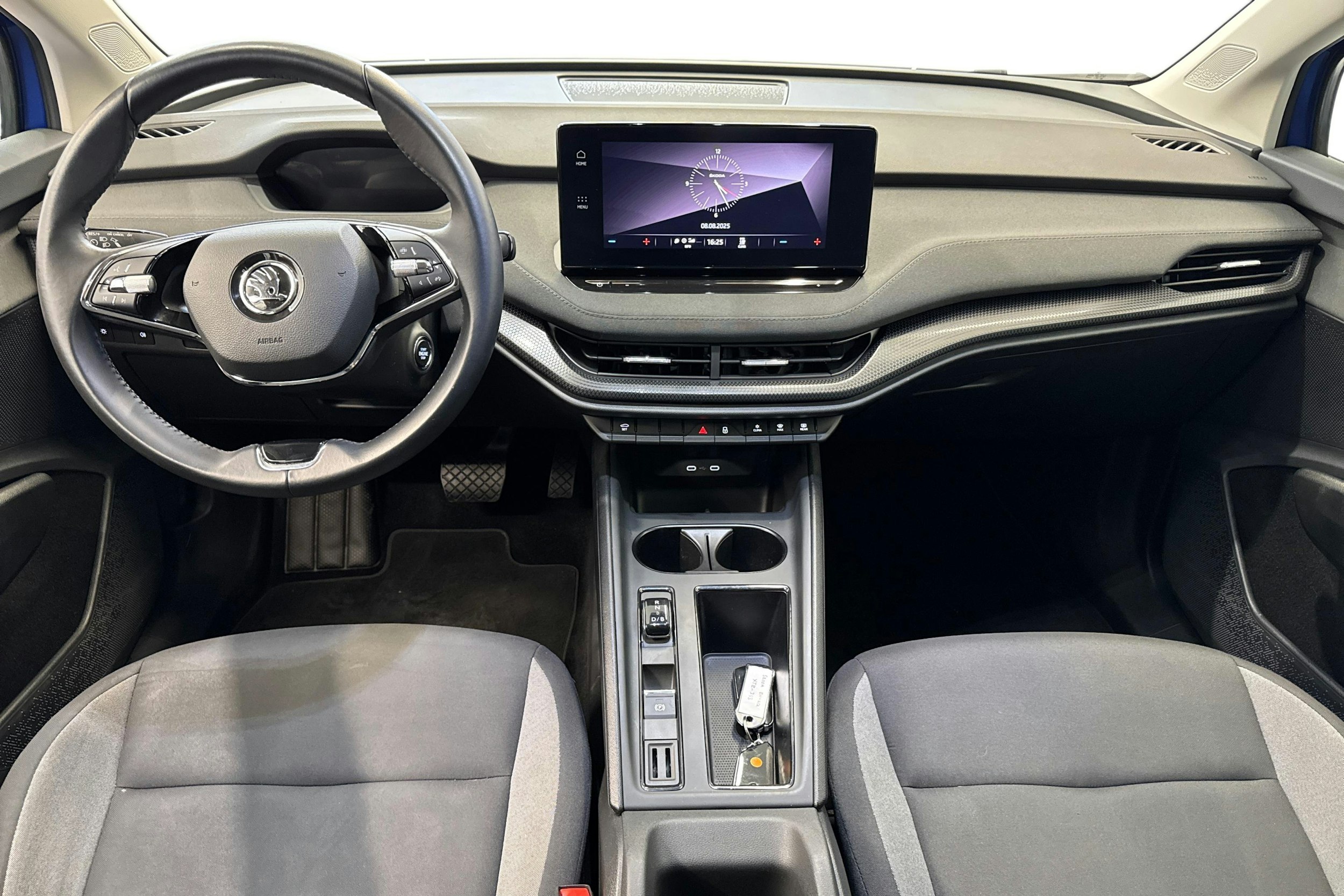 sininen Skoda Enyaq 2022 kuva 9.