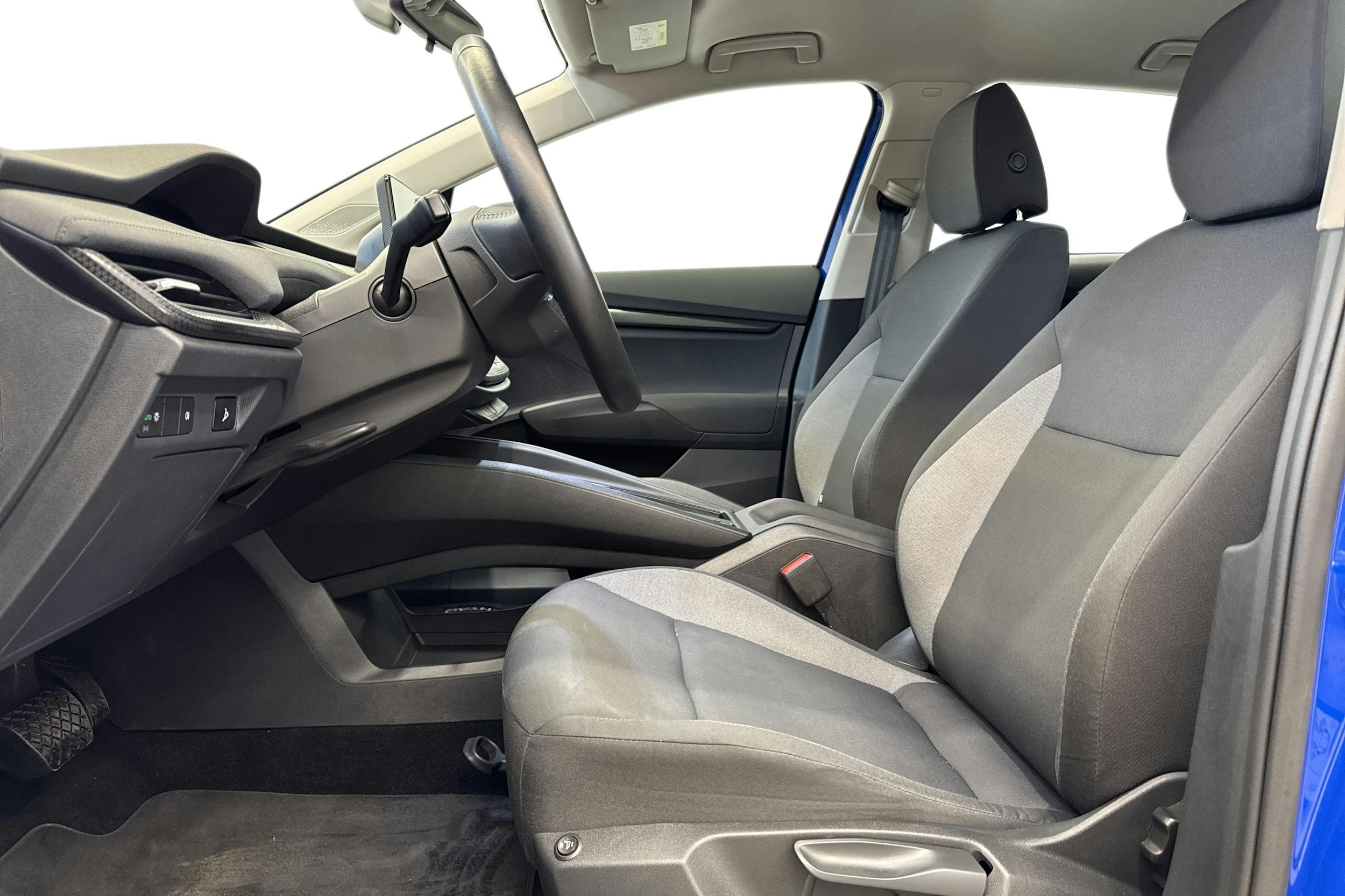 sininen Skoda Enyaq 2022 kuva 10.
