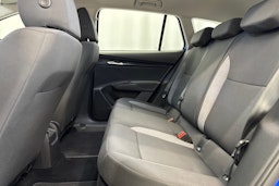 sininen Skoda Enyaq 2022 kuva 14.