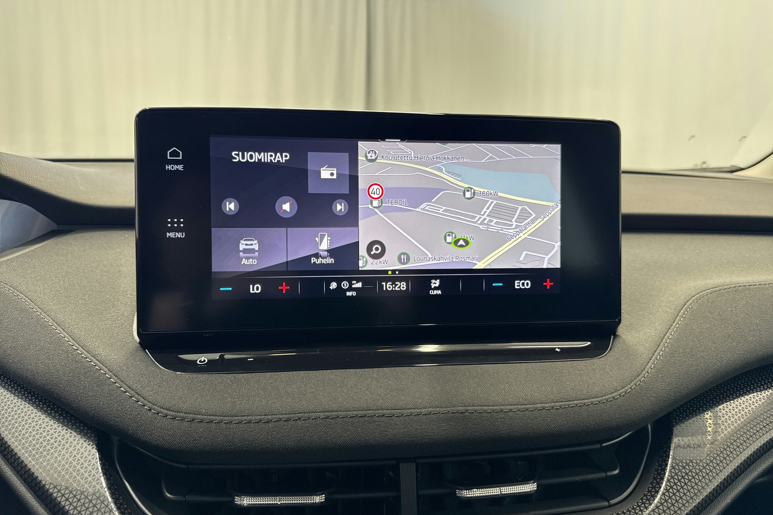 sininen Skoda Enyaq 2022 kuva 18.