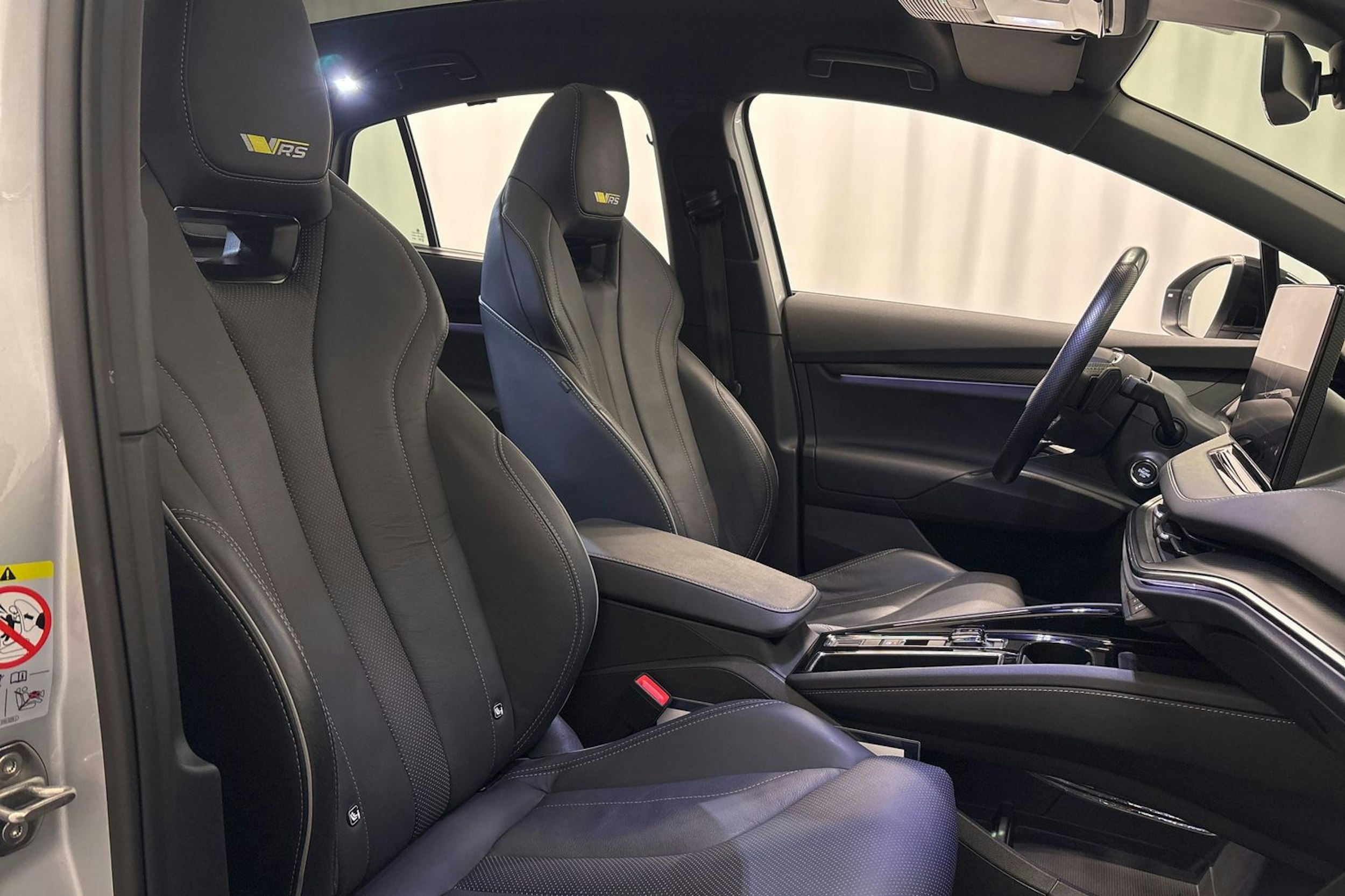 hopea Skoda Enyaq 2022 kuva 14.