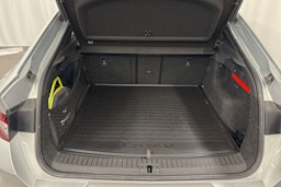 hopea Skoda Enyaq 2022 kuva 16.