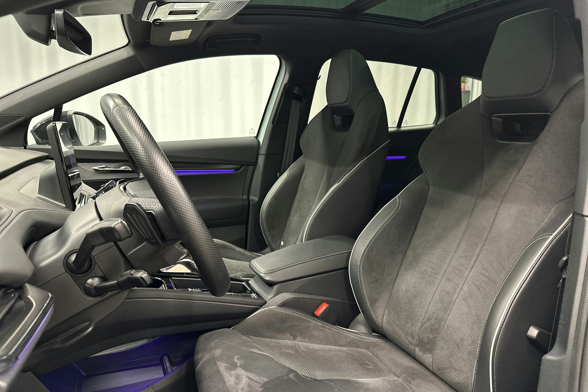 hopea Skoda Enyaq 2022 kuva 16.