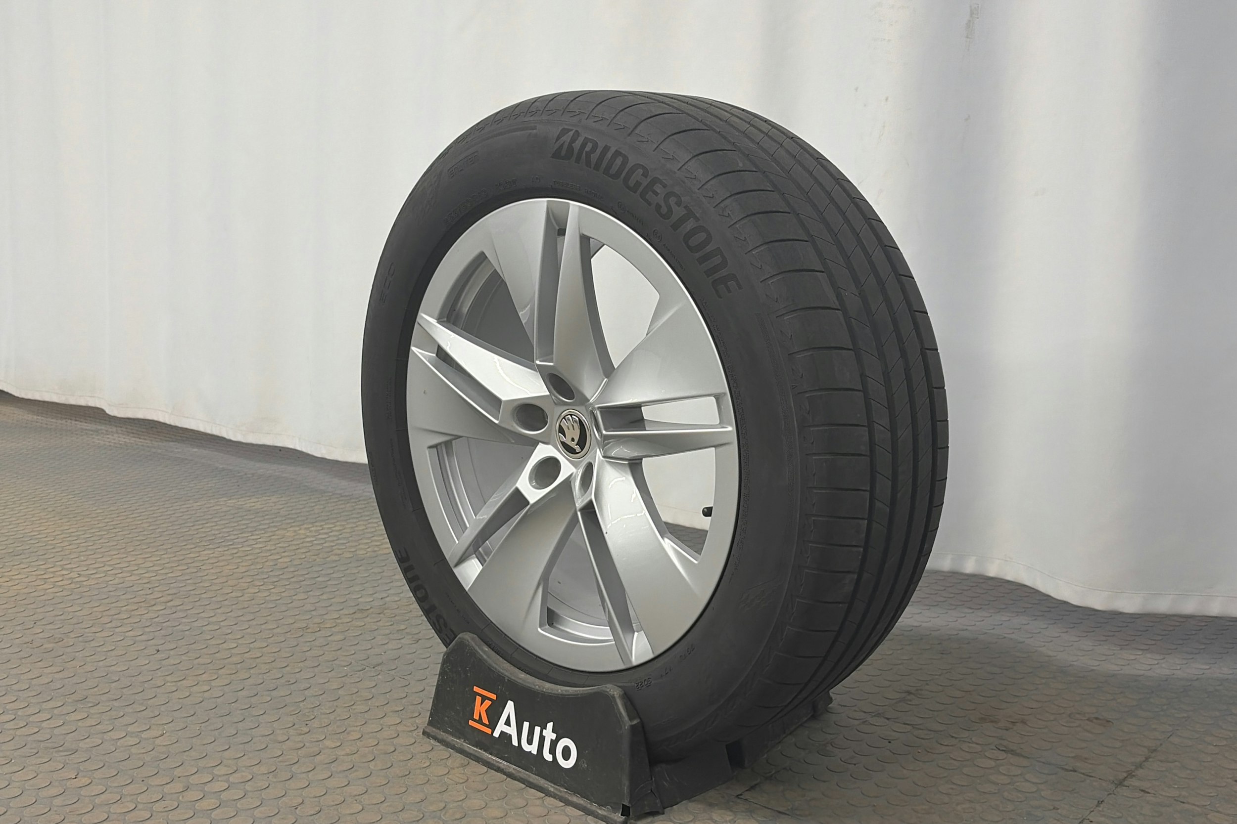 hopea Skoda Enyaq 2022 kuva 11.