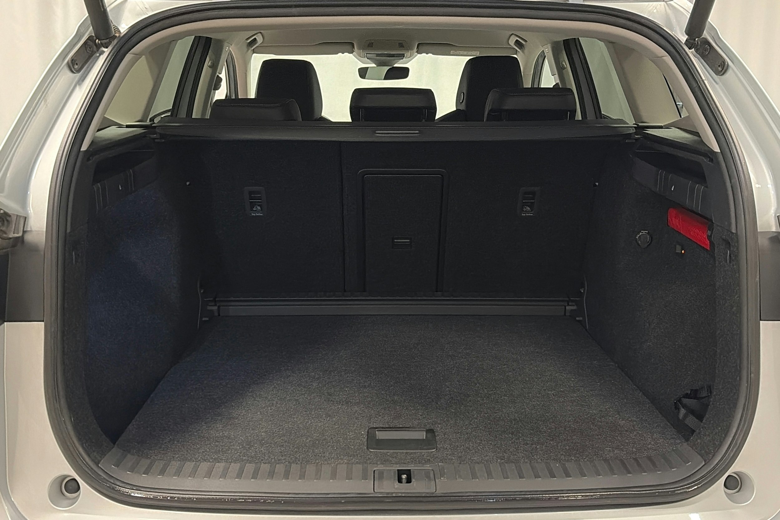 hopea Skoda Enyaq 2022 kuva 26.