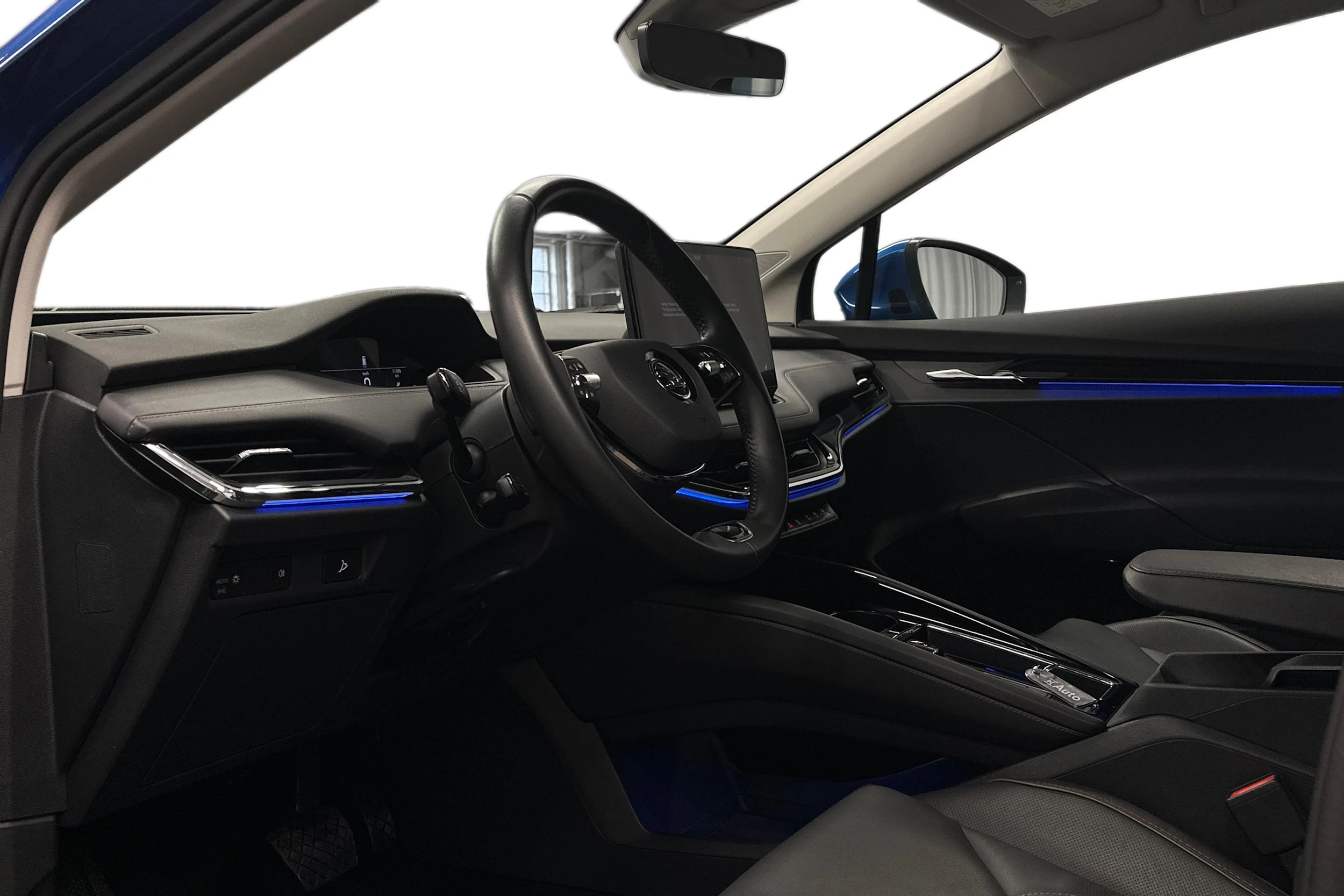 sininen Skoda Enyaq 2022 kuva 6.