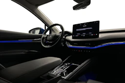 sininen Skoda Enyaq 2022 kuva 7.