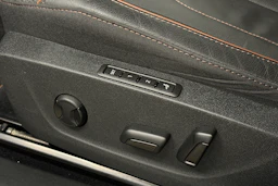 sininen Skoda Enyaq 2022 kuva 21.