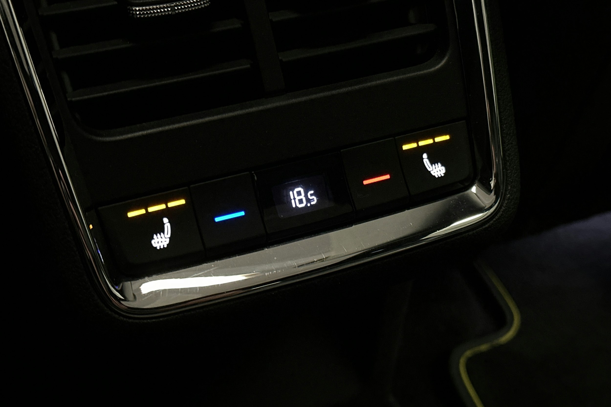 sininen Skoda Enyaq 2022 kuva 14.