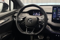 harmaa Skoda Enyaq 2022 kuva 14.
