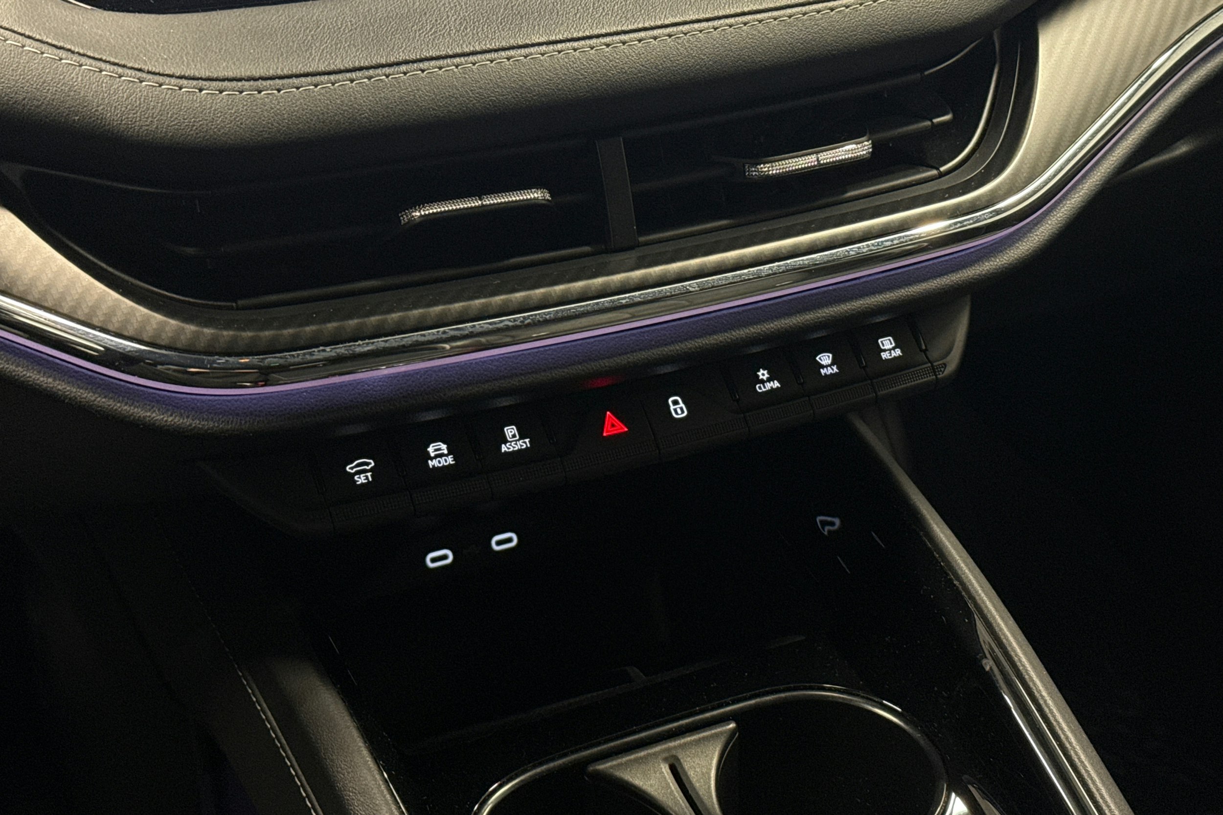 harmaa Skoda Enyaq 2022 kuva 23.