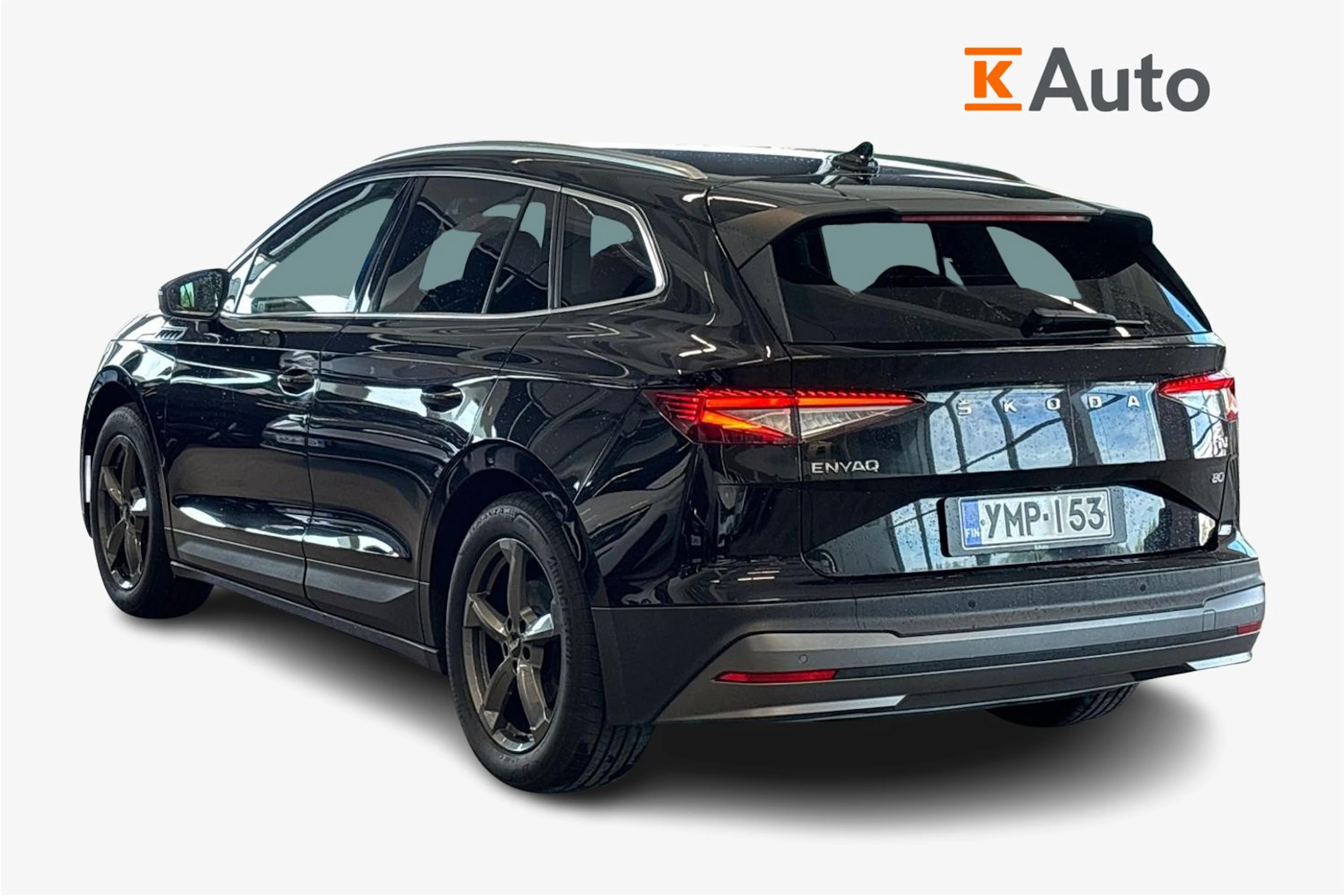 musta Skoda Enyaq 2022 kuva 2.