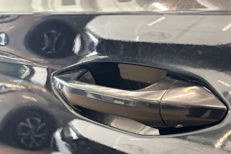 musta Skoda Enyaq 2022 kuva 22.