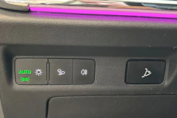 musta Skoda Enyaq 2022 kuva 31.