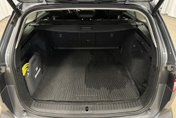 harmaa Skoda Enyaq 2022 kuva 14.