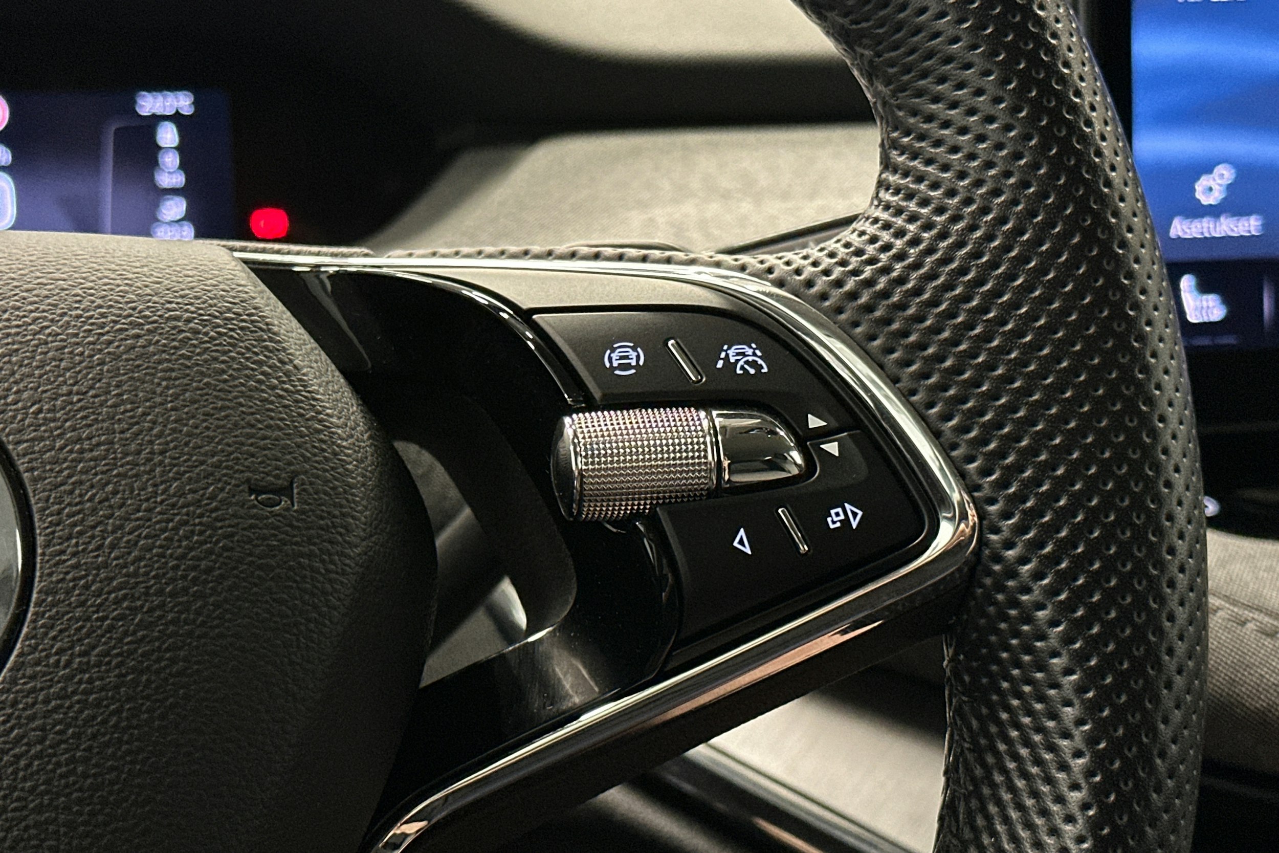 harmaa Skoda Enyaq 2022 kuva 21.