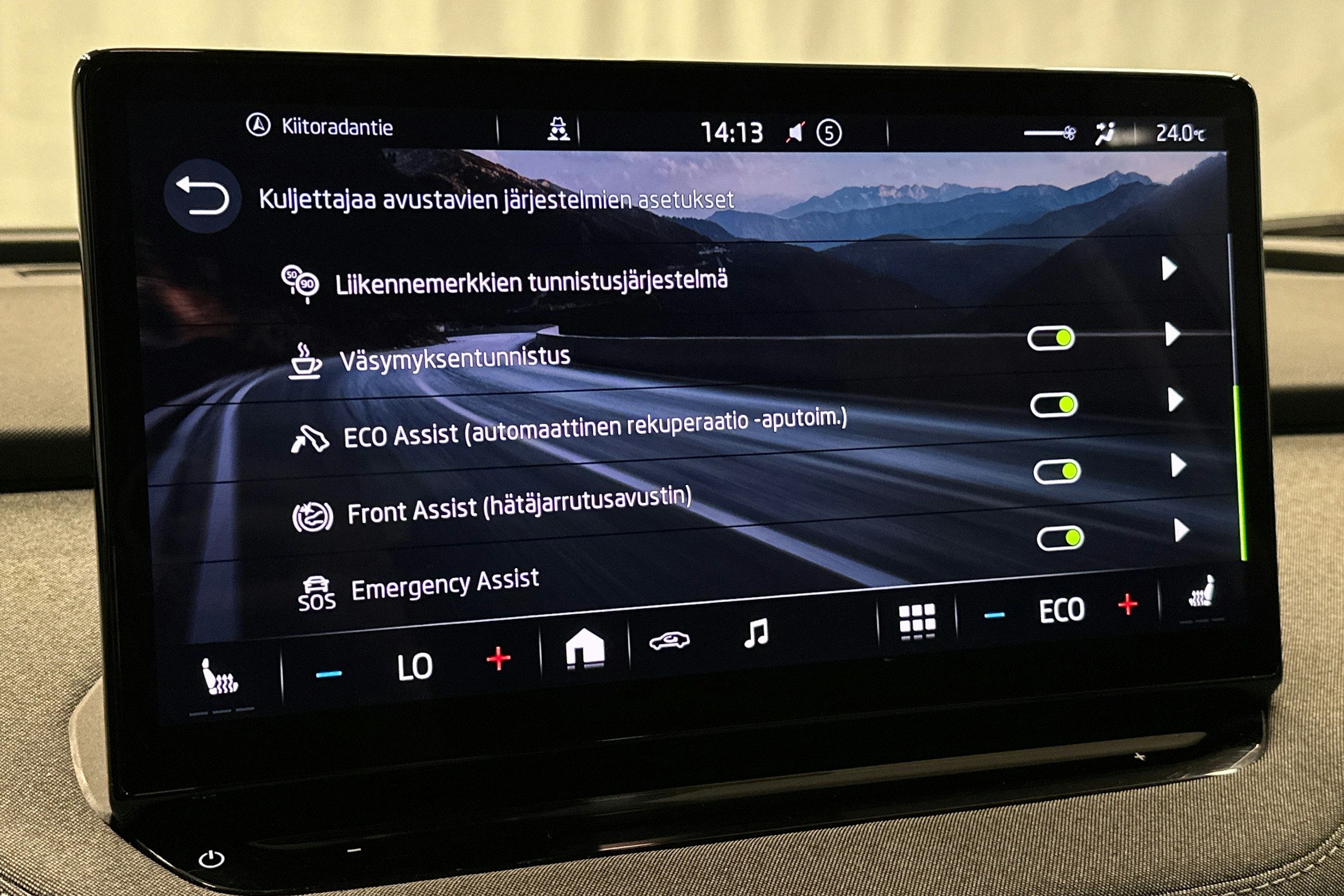 harmaa Skoda Enyaq 2022 kuva 27.