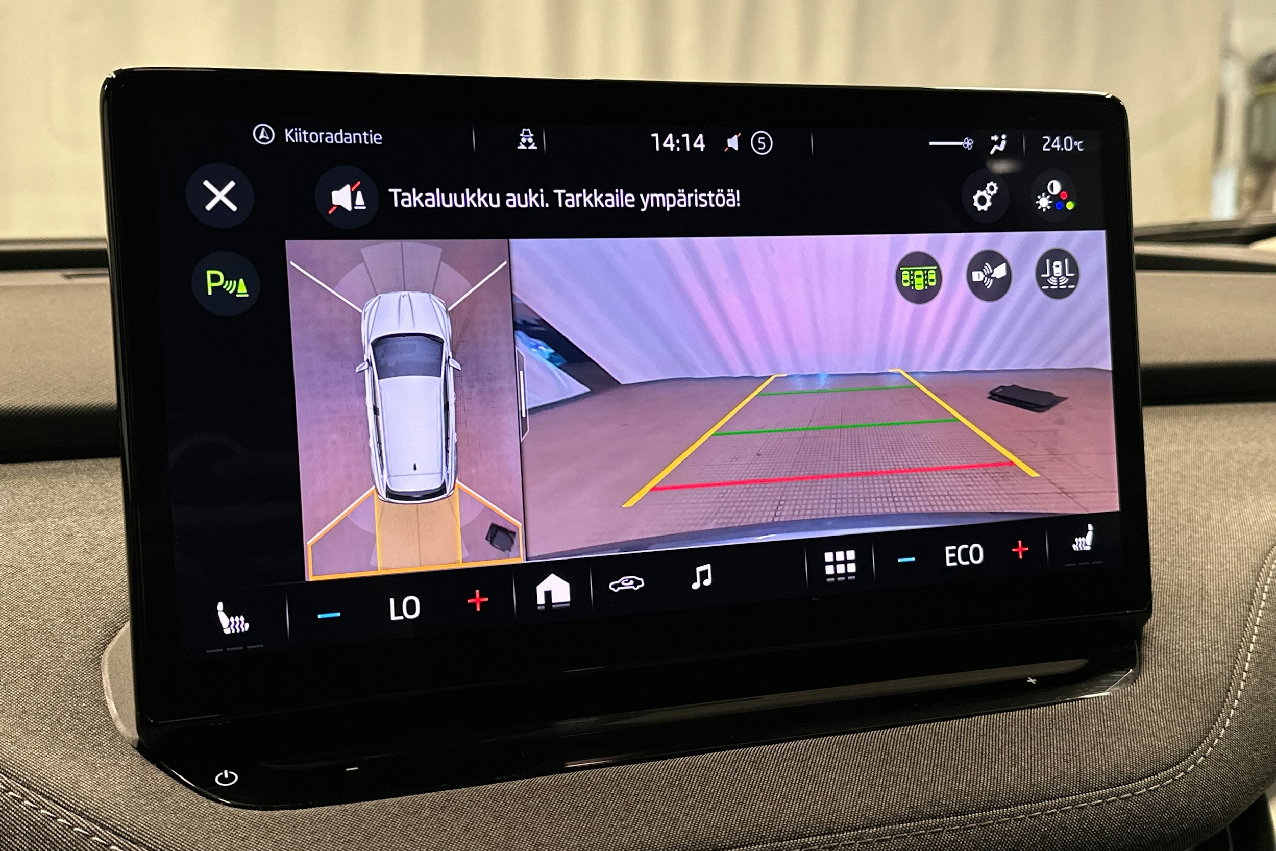 harmaa Skoda Enyaq 2022 kuva 31.