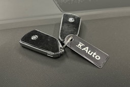 harmaa Skoda Enyaq 2022 kuva 34.
