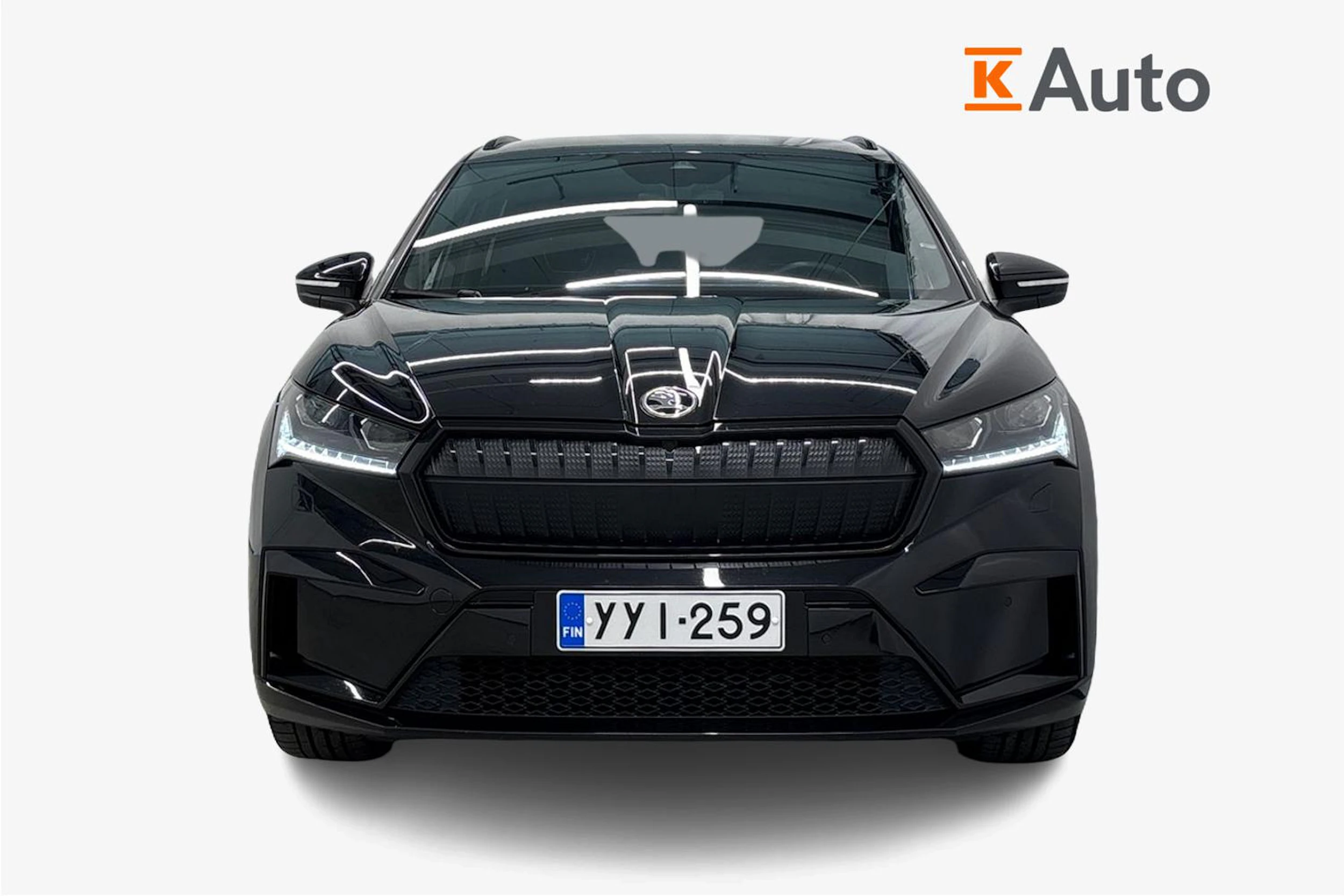 musta Skoda Enyaq 2022 kuva 4.