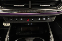 musta Skoda Enyaq 2022 kuva 21.