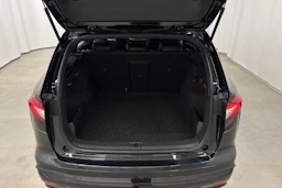 musta Skoda Enyaq 2022 kuva 26.