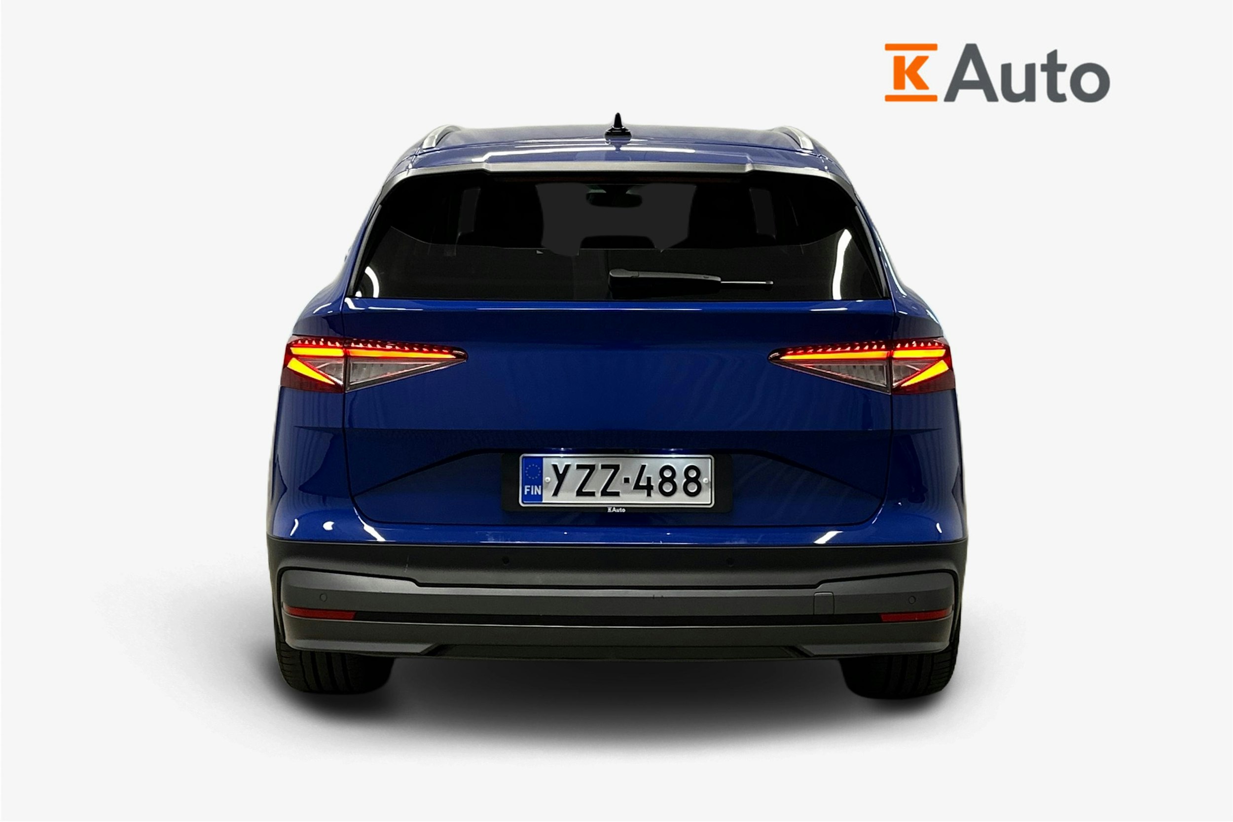 sininen Skoda Enyaq 2022 kuva 3.