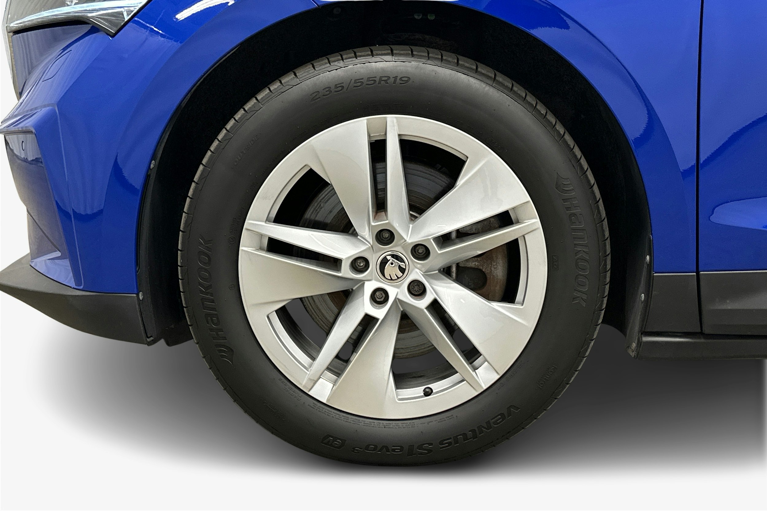 sininen Skoda Enyaq 2022 kuva 11.