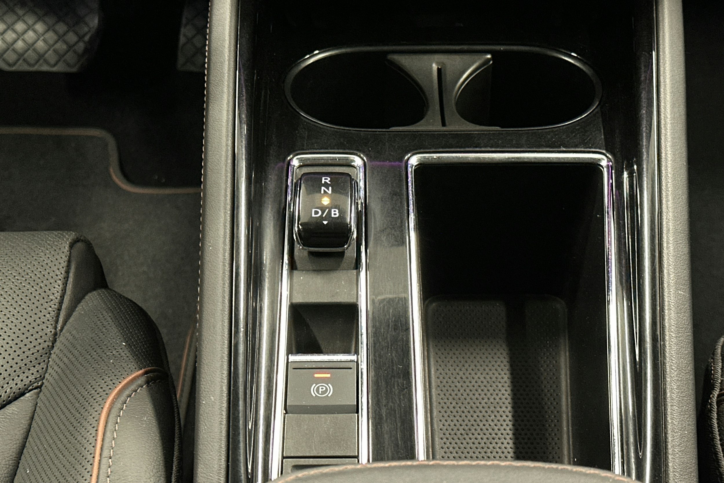 sininen Skoda Enyaq 2022 kuva 15.