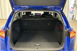 sininen Skoda Enyaq 2022 kuva 16.