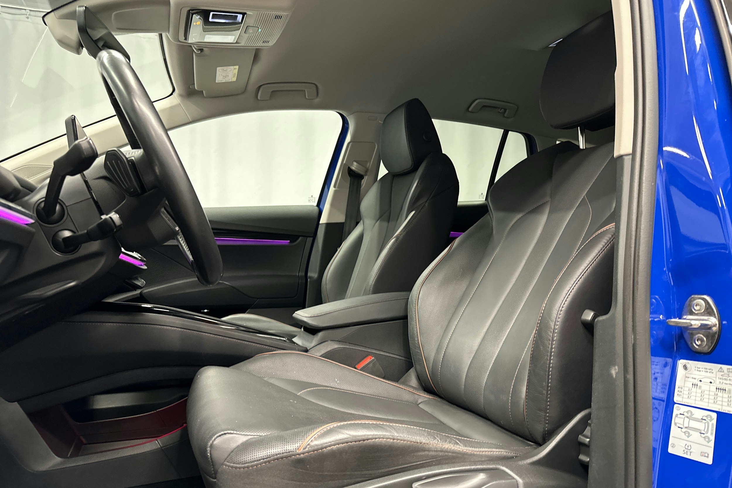 sininen Skoda Enyaq 2022 kuva 19.