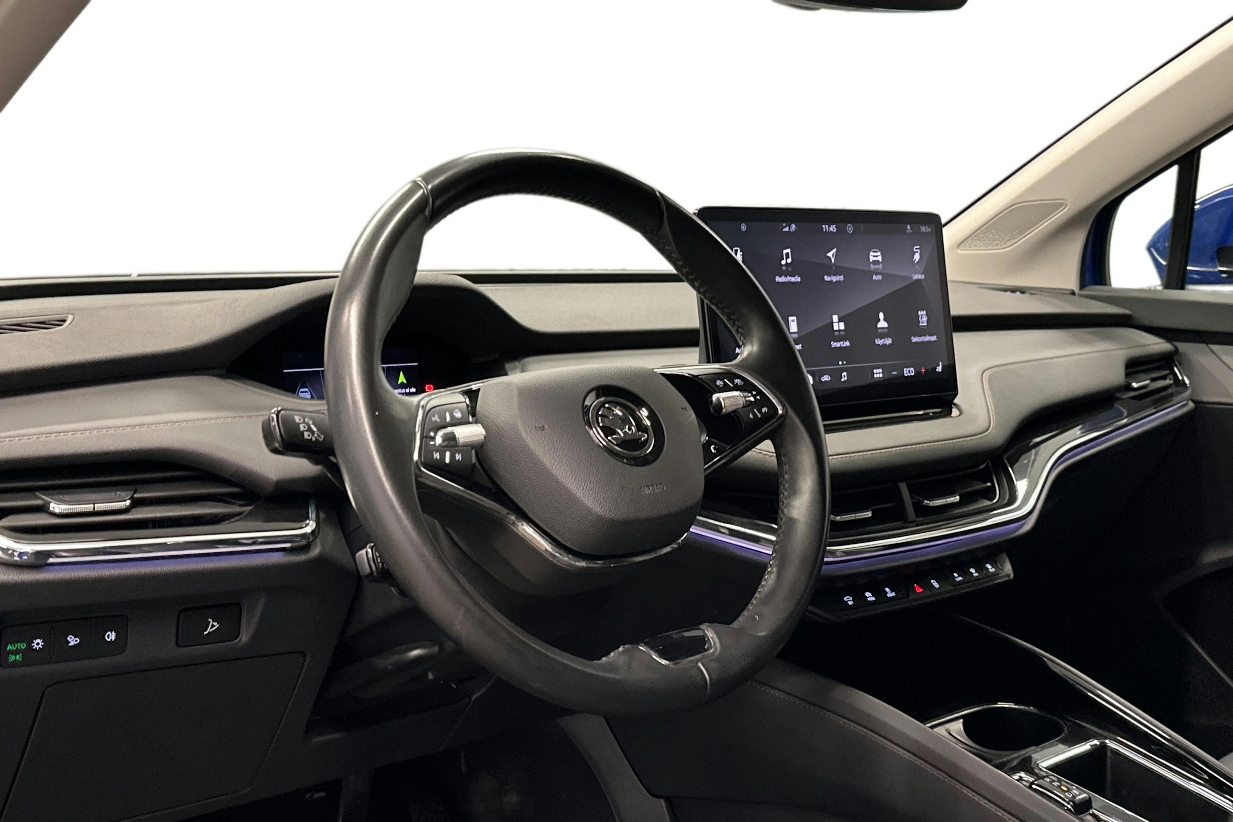 sininen Skoda Enyaq 2022 kuva 7.