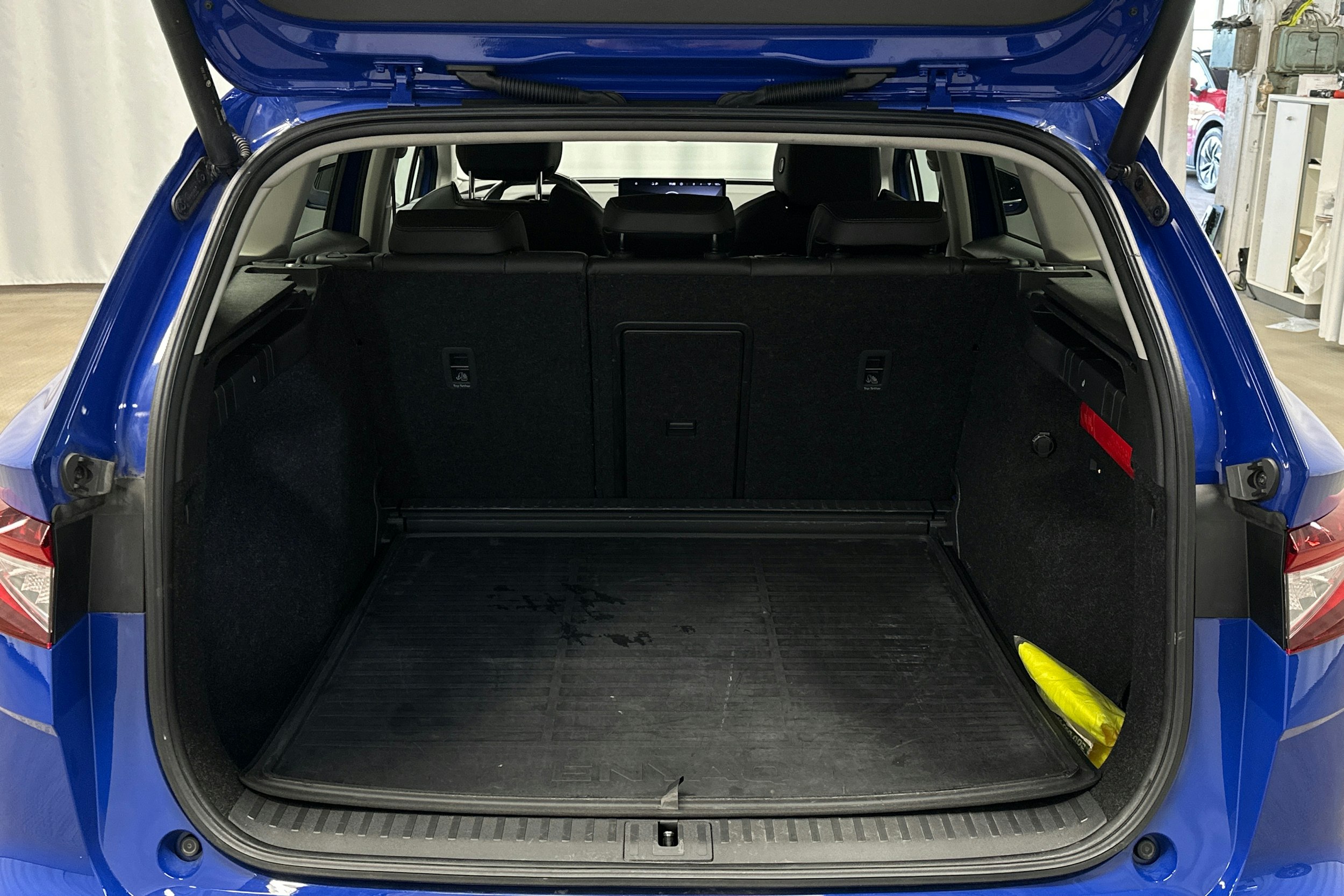 sininen Skoda Enyaq 2022 kuva 27.