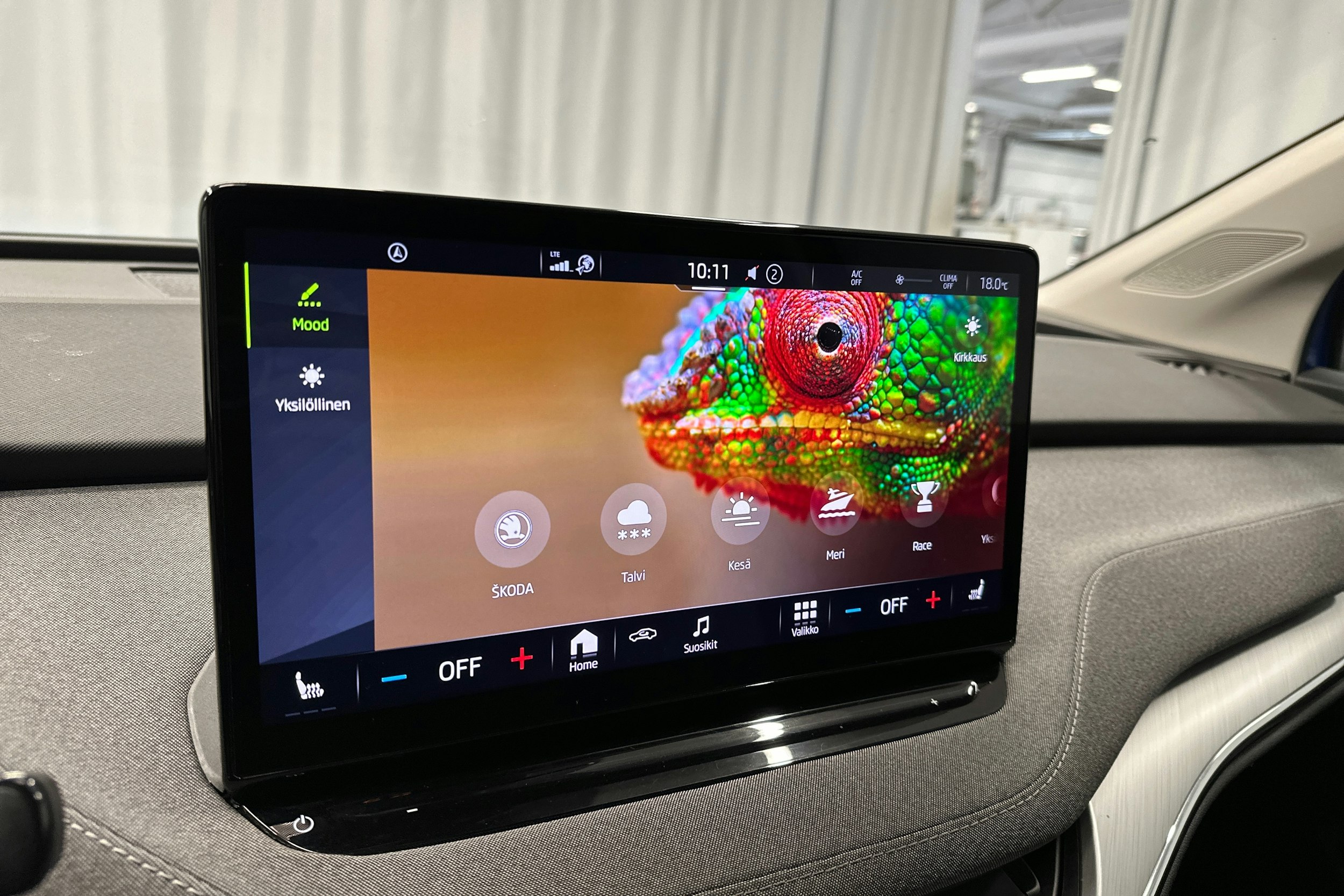 sininen Skoda Enyaq 2022 kuva 26.