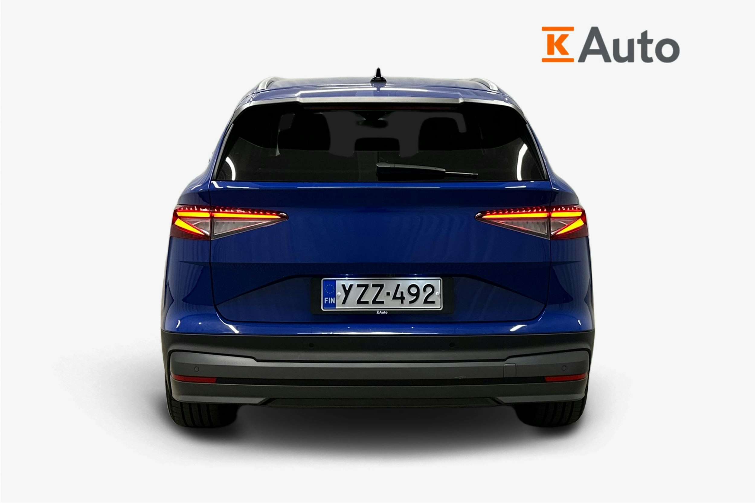 sininen Skoda Enyaq 2022 kuva 3.