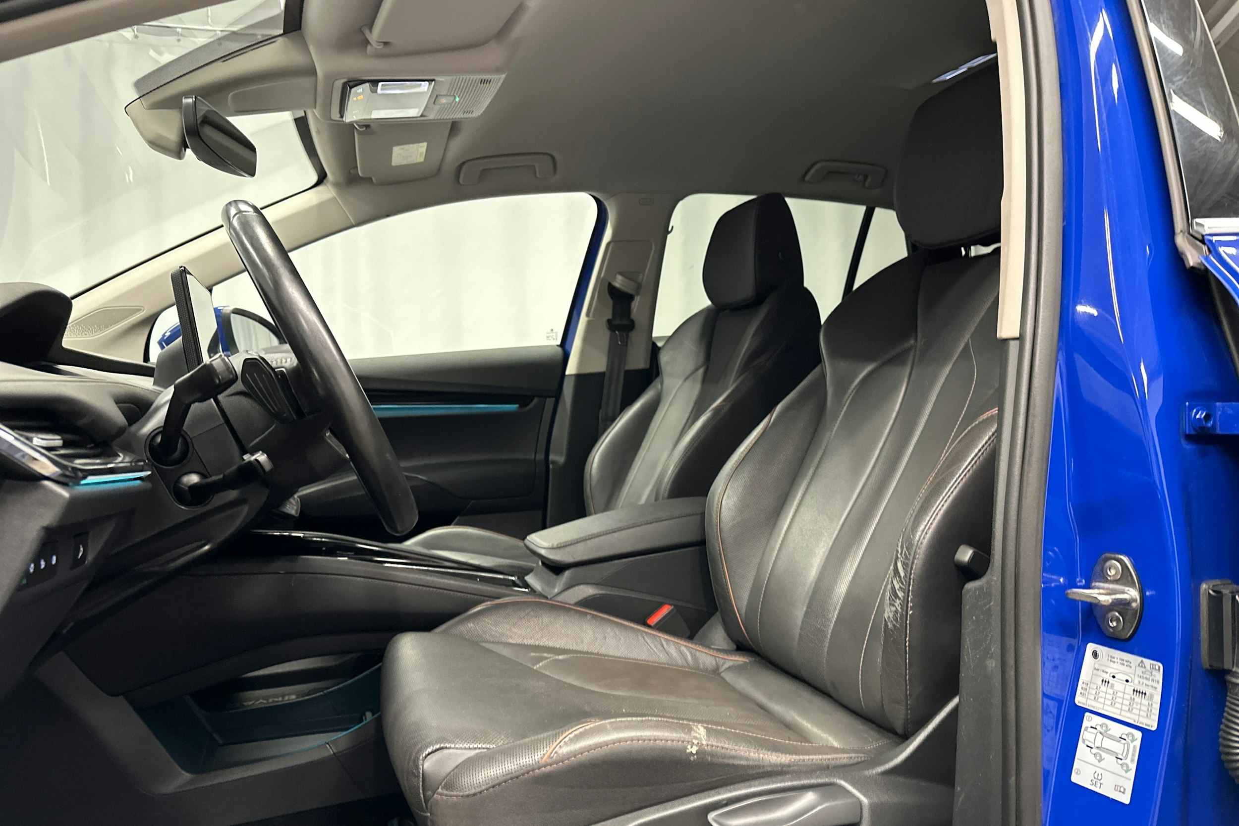 sininen Skoda Enyaq 2022 kuva 15.