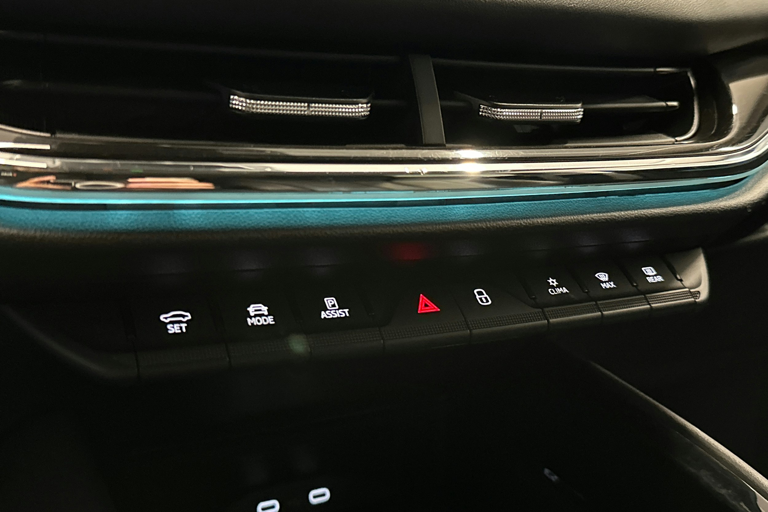 sininen Skoda Enyaq 2022 kuva 21.