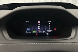 valkoinen Skoda Enyaq 2022 kuva 19.
