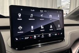 valkoinen Skoda Enyaq 2022 kuva 26.