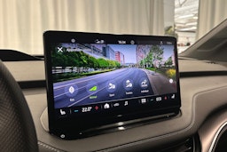 valkoinen Skoda Enyaq 2022 kuva 32.