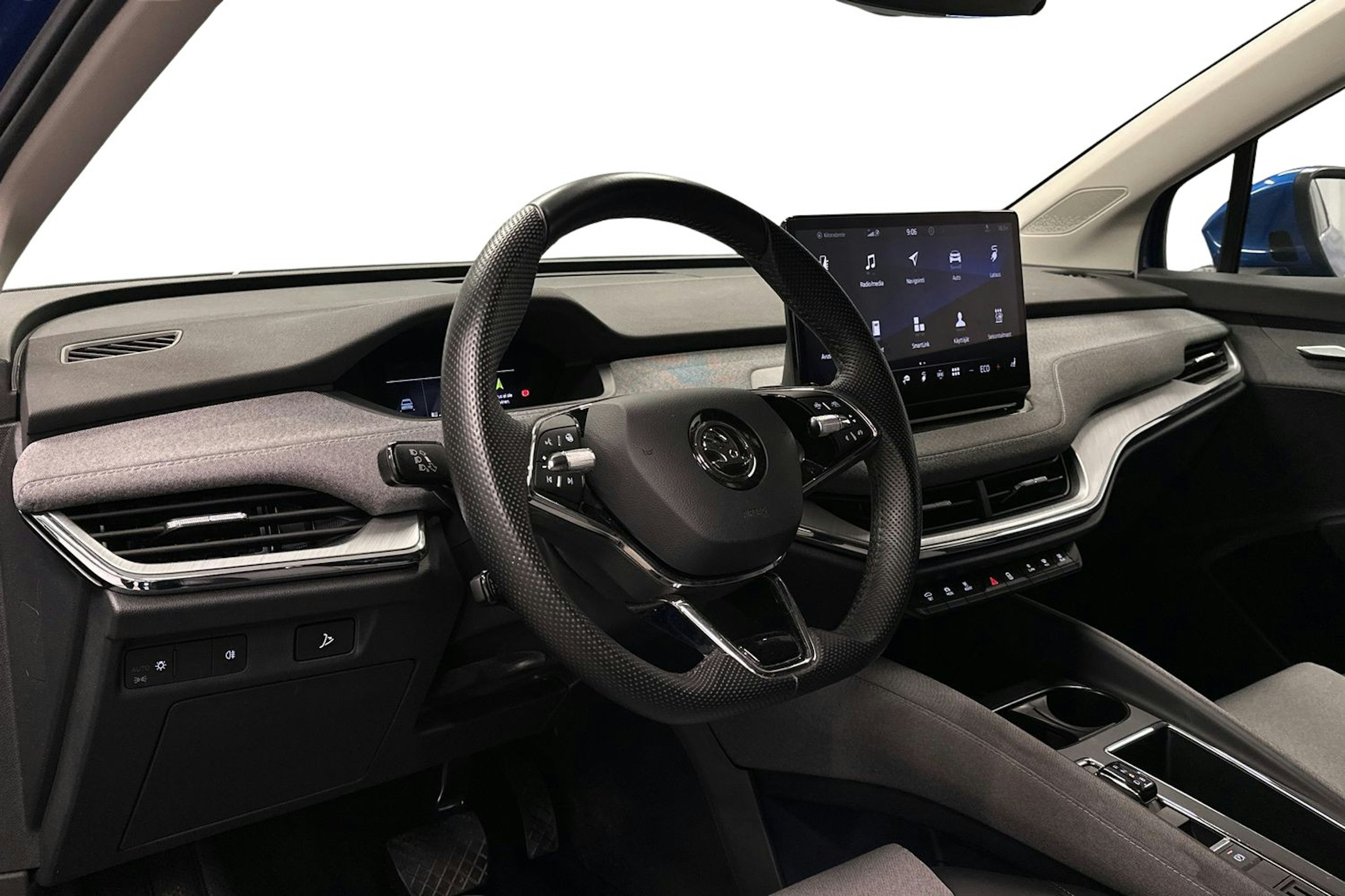 sininen Skoda Enyaq 2022 kuva 7.