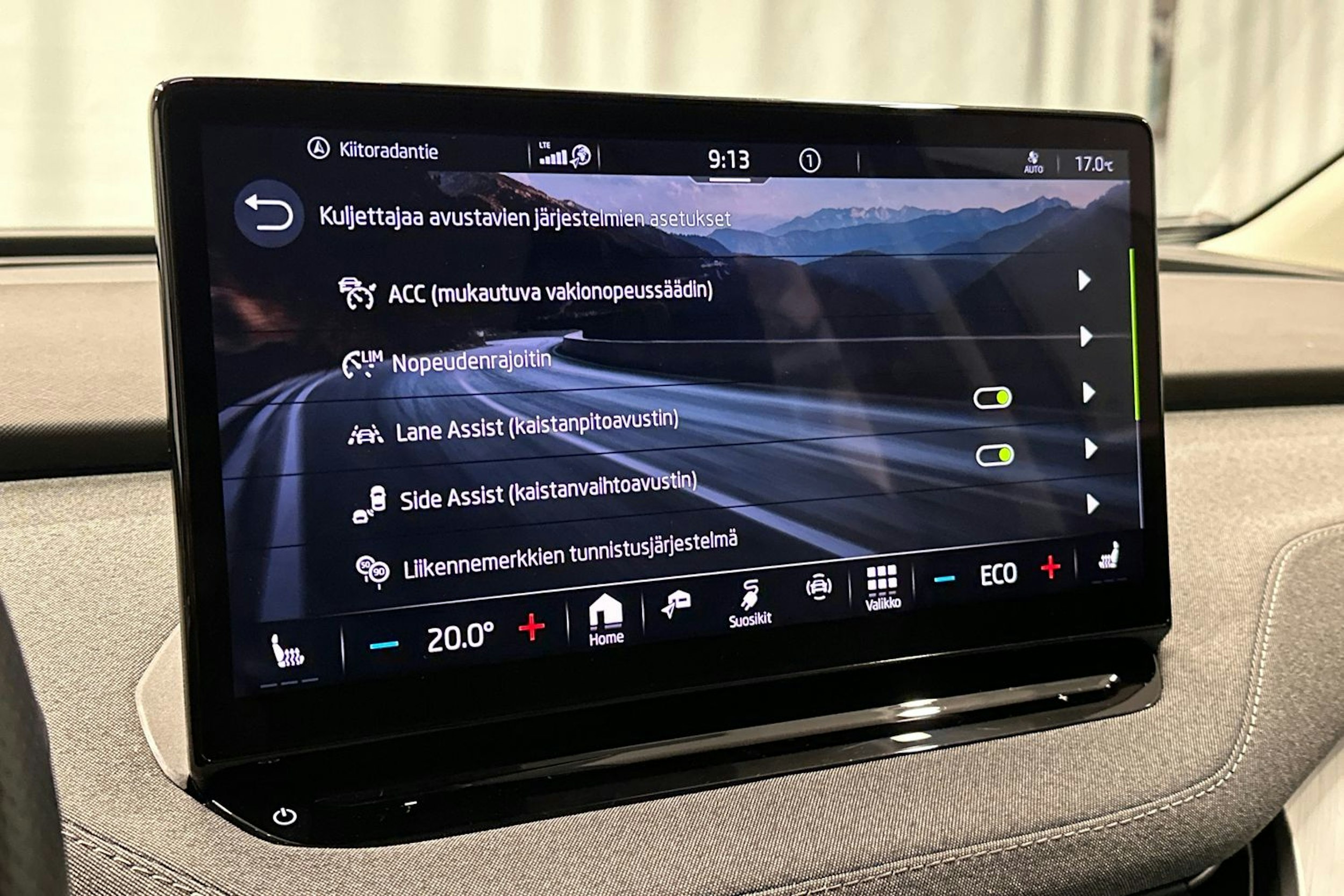 sininen Skoda Enyaq 2022 kuva 29.