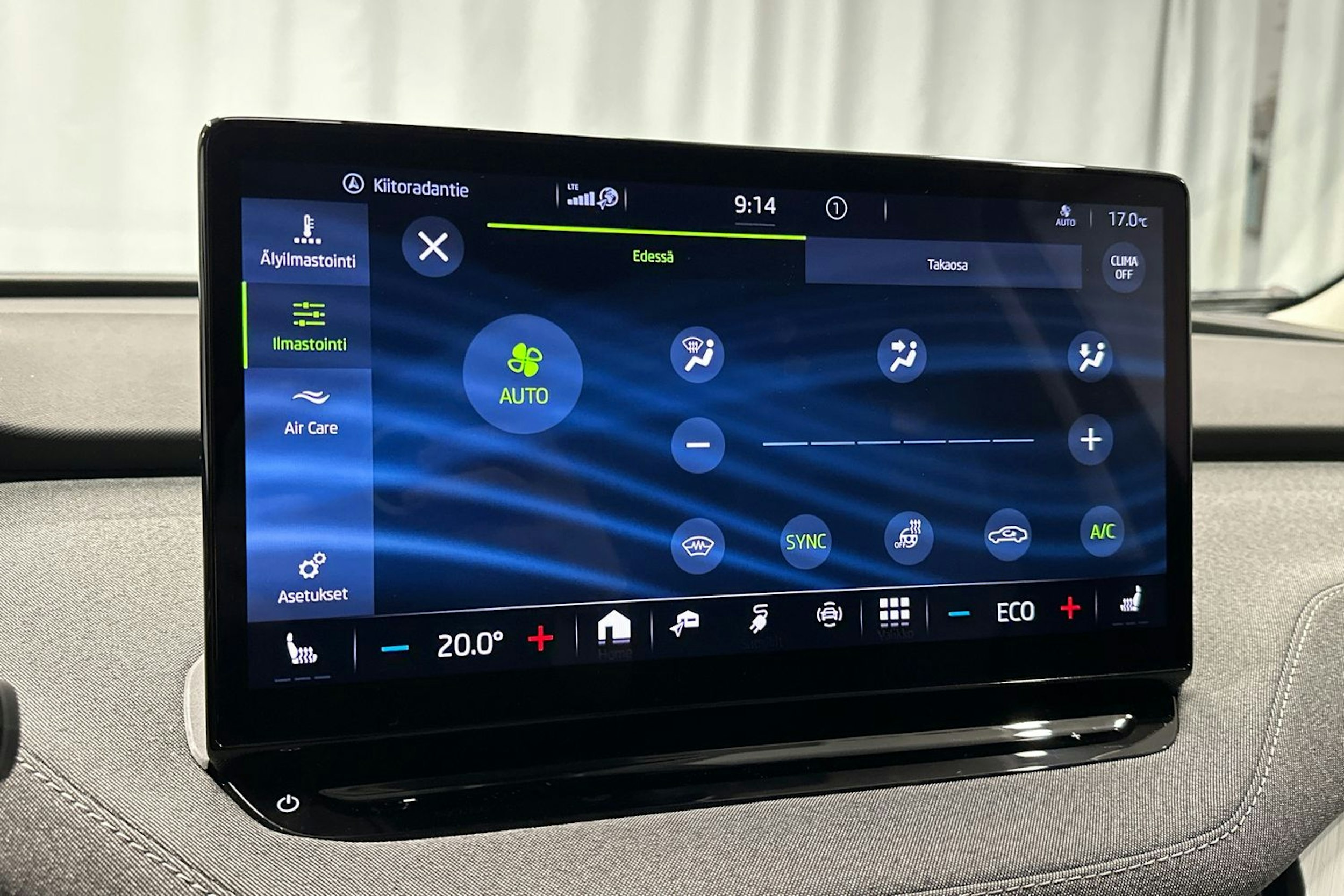 sininen Skoda Enyaq 2022 kuva 33.