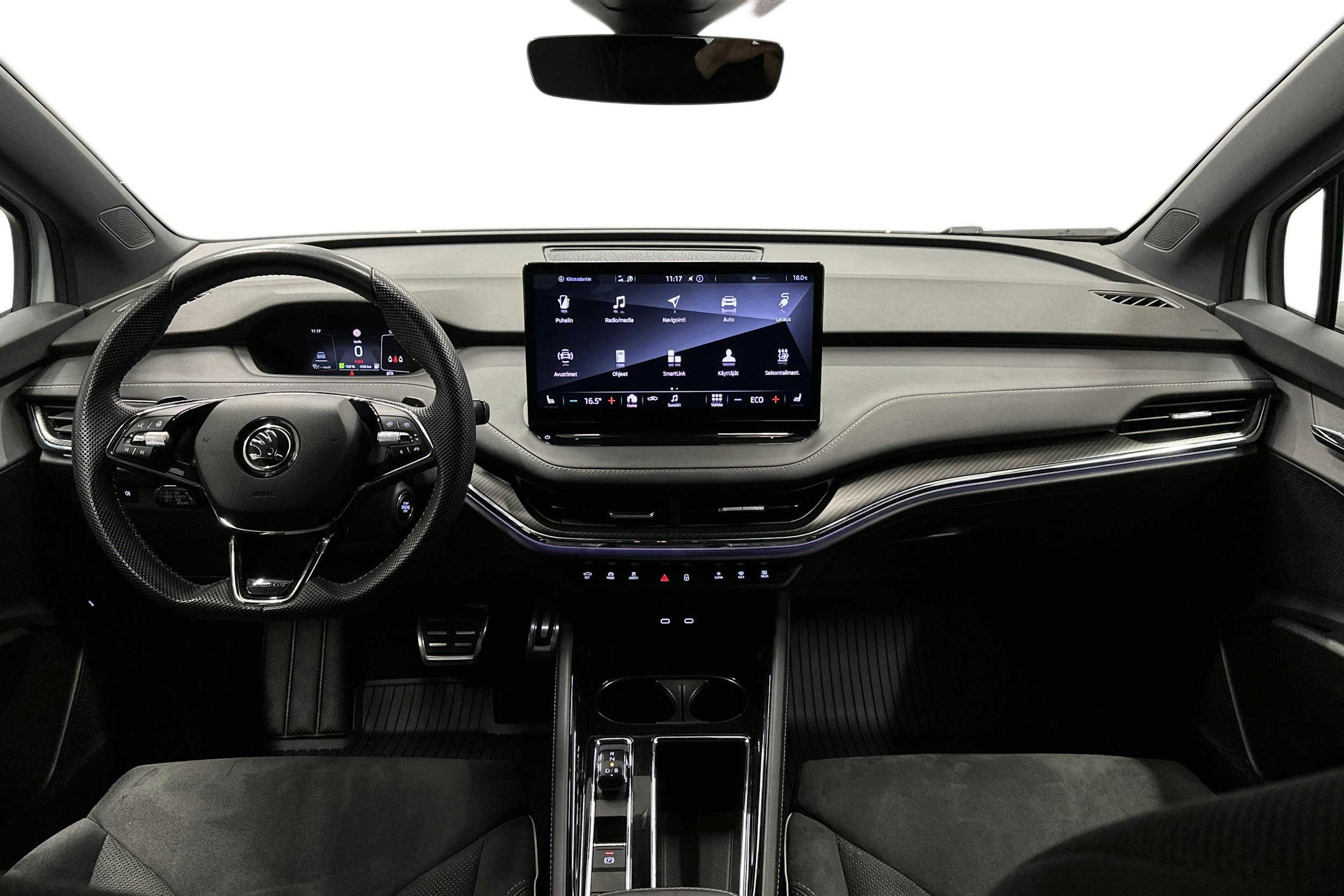 valkoinen Skoda Enyaq 2022 kuva 9.