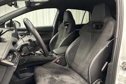 valkoinen Skoda Enyaq 2022 kuva 17.