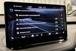 valkoinen Skoda Enyaq 2022 kuva 25.