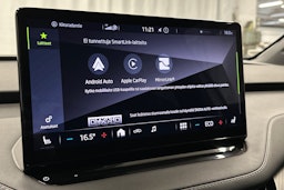 valkoinen Skoda Enyaq 2022 kuva 26.