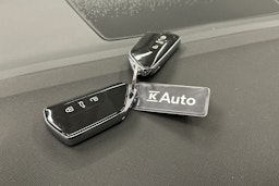 valkoinen Skoda Enyaq 2022 kuva 31.