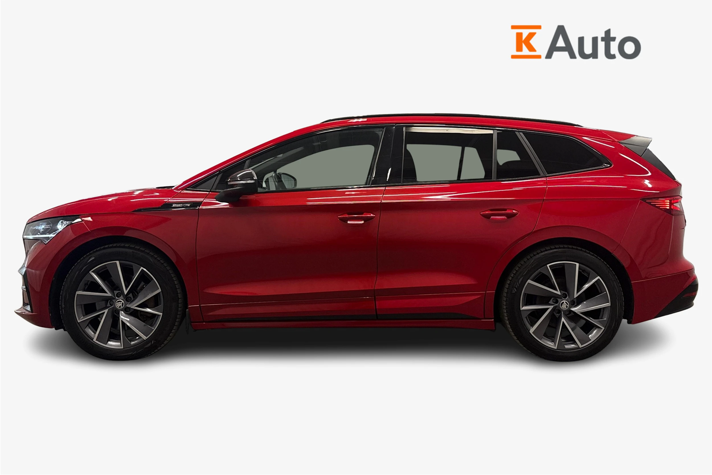 punainen Skoda Enyaq 2022 kuva 7.