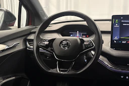 punainen Skoda Enyaq 2022 kuva 15.